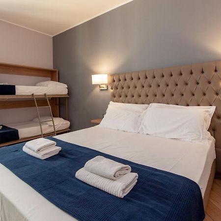 Hotel Genziana Genoa Bagian luar foto