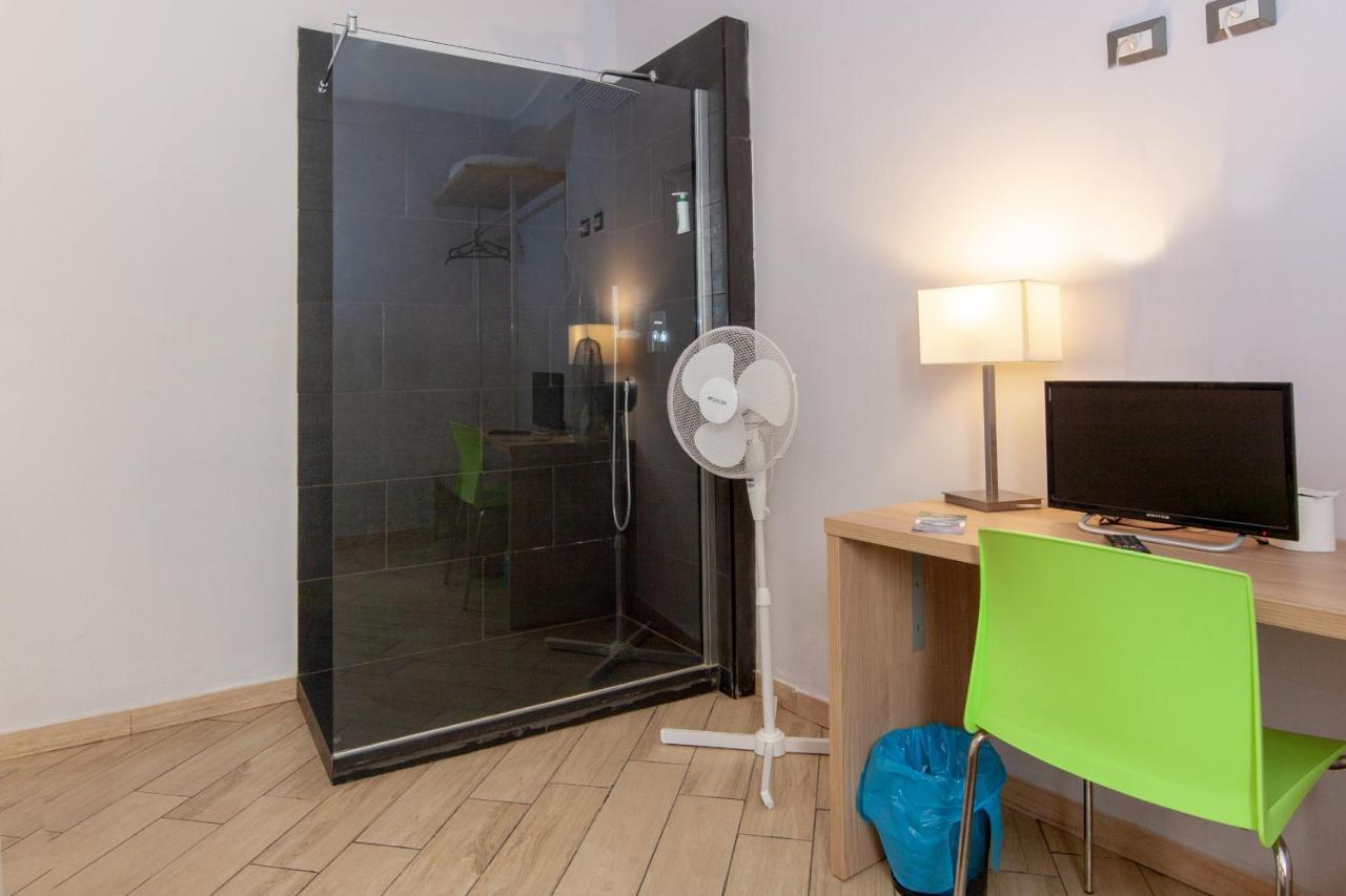 Hotel Genziana Genoa Bagian luar foto