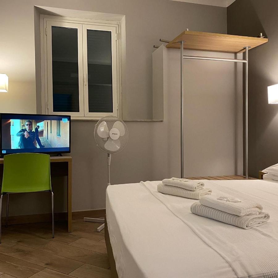 Hotel Genziana Genoa Bagian luar foto