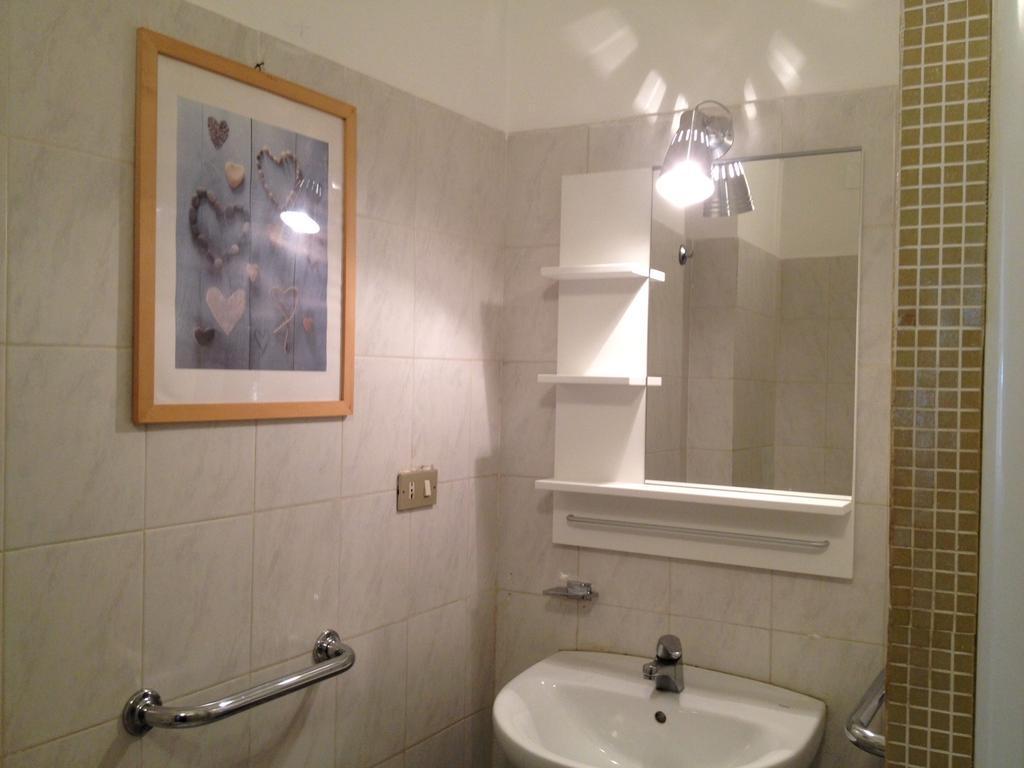Hotel Genziana Genoa Bagian luar foto
