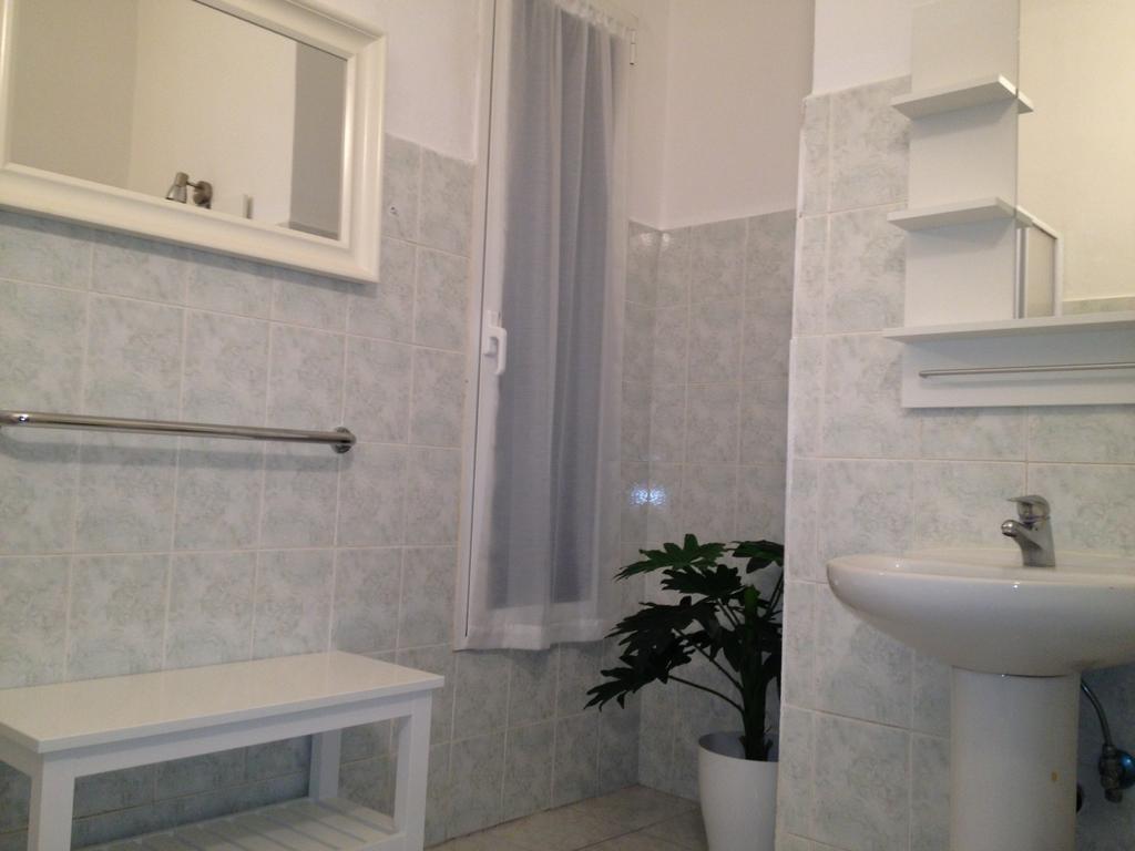 Hotel Genziana Genoa Bagian luar foto