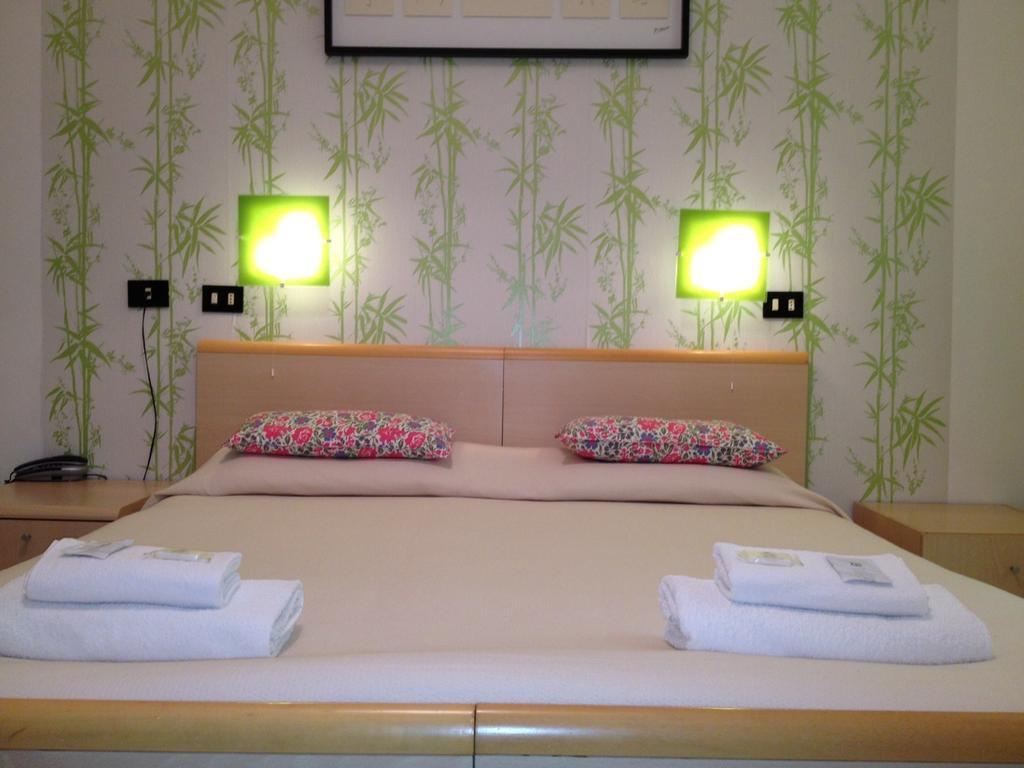 Hotel Genziana Genoa Bagian luar foto