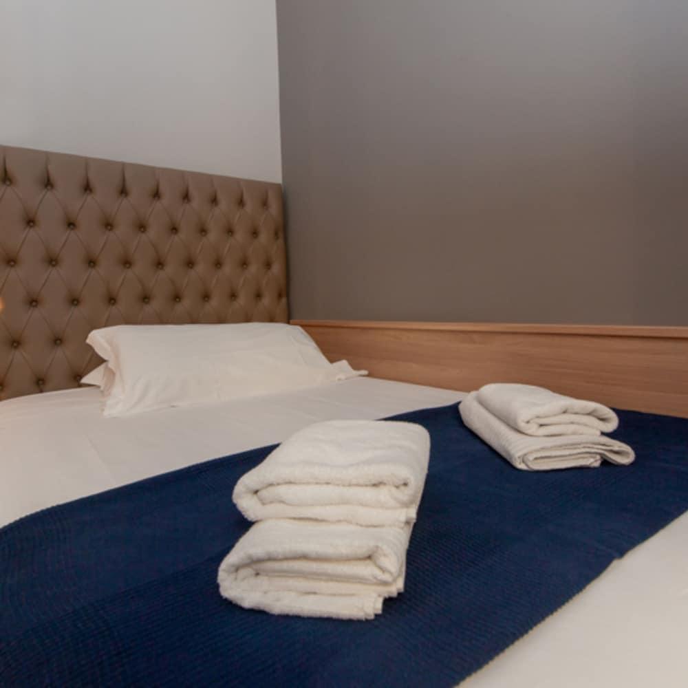 Hotel Genziana Genoa Bagian luar foto