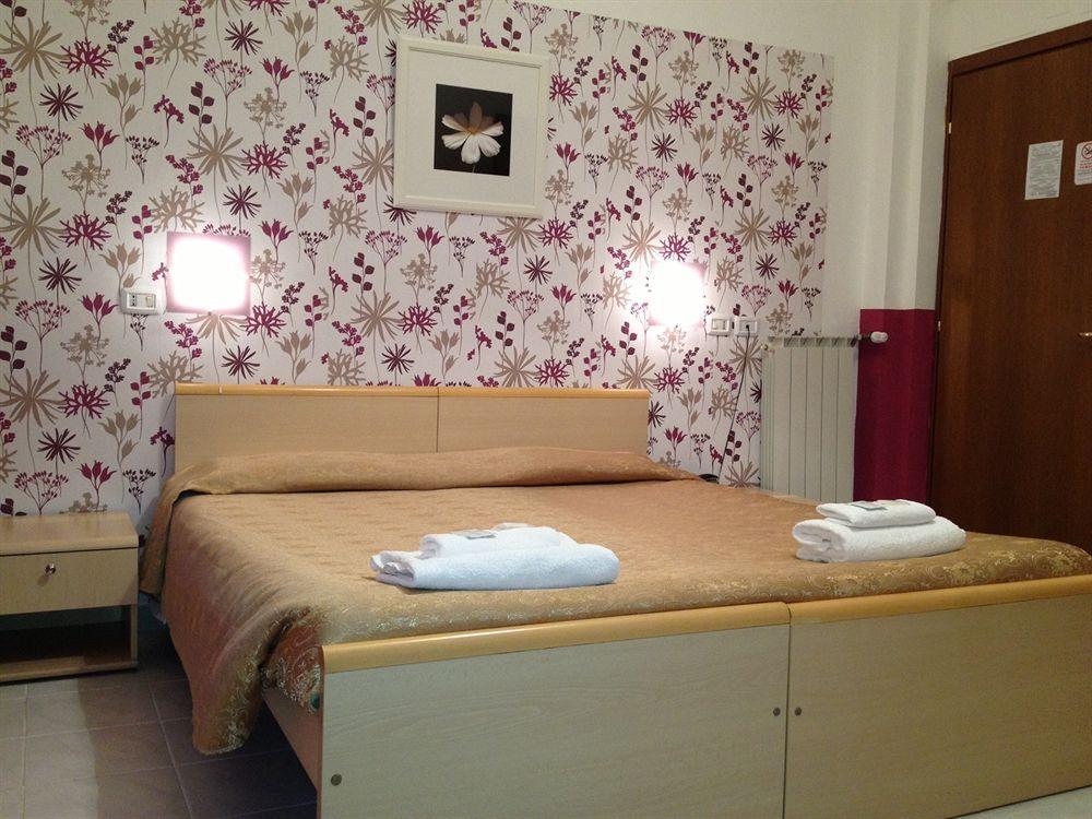 Hotel Genziana Genoa Bagian luar foto